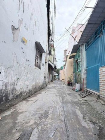 Nhà 2 tầng  dt 68m2  trường chinh  tây thạnh tân phú 7125638