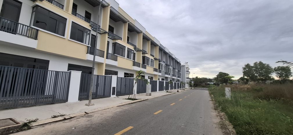 An cư giữa lòng đô thị  sở hữu nhà phố chỉ từ 439 triệu! 7127079