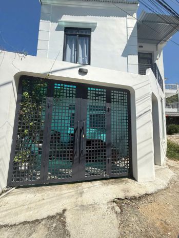 Bán nhà 2 lầu gần biển hòn chồng  ô tô 6m  vĩnh hải  giá 7127210