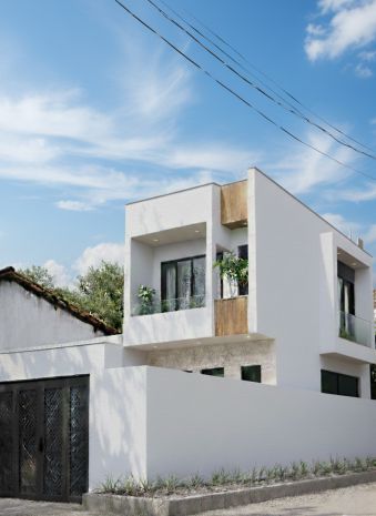 Căn góc nguyễn chí thanh nhà trệt lầu có sân xe hơi giá 2,98 7127583