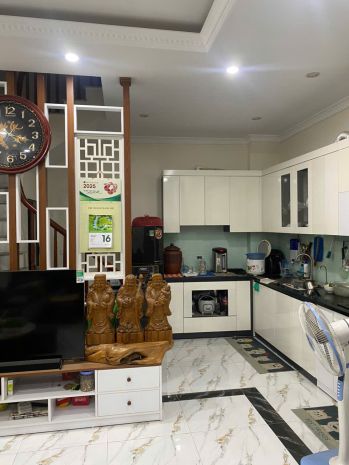 Bán nhà có sđcc  ngõ 195 hoàng mai 42m2 x 5 tầng, 3pn, 7.9 7127682