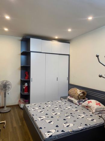 Bán nhà có sđcc  ngõ 195 hoàng mai 42m2 x 5 tầng, 3pn, 7.9 7127683