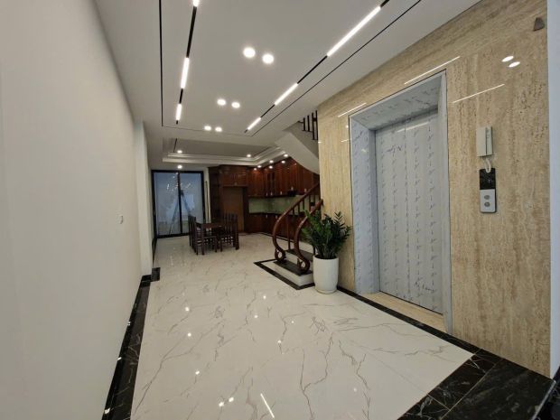 Phố ngọc lâm 81m2, 6 tầng, mt5m dân xây, gara 7 chỗ, thang 7130027