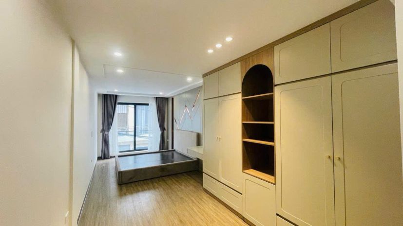 Bán nhà cổ linh 45m 7 tầng thang máy phân lô ô tô tránh hơn 7130218