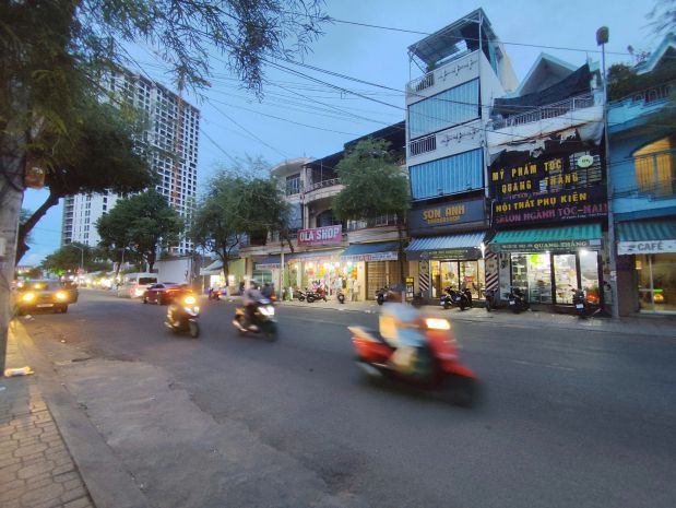 Hạ giá chỉ 10,5 tỷ  nhà 2 tầng 2 mặt đường phước long, gần 7130384