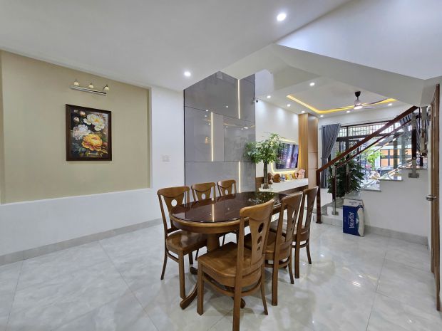 Nhà 3 tầng 3 mê  bàu năng 6 - phong cách luxury full nội 7130869