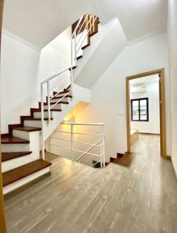 Cho thuê nhà ngõ ô tô thái hà 48m² x 3 tầng, 3pn, 3vs, full 7130929