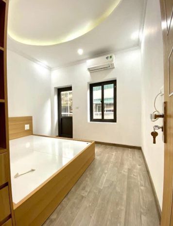 Cho thuê nhà ngõ ô tô thái hà 48m² x 3 tầng, 3pn, 3vs, full 7130930