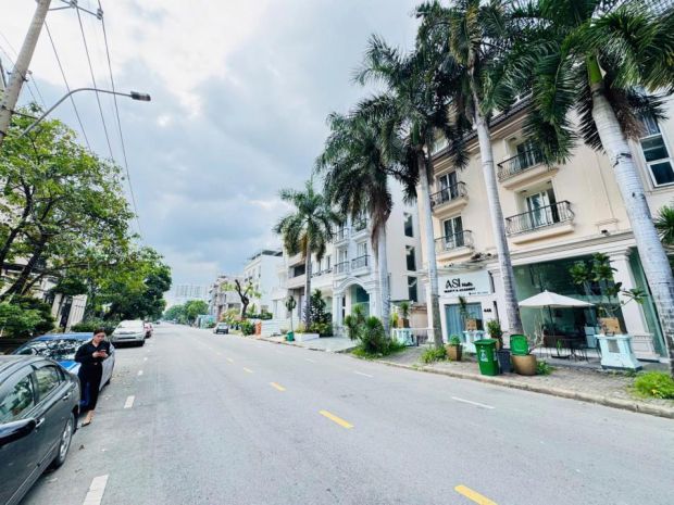 Bán biệt thự khu nam thông 3 - quận 7 đang có hợp đồng thuê 7131453