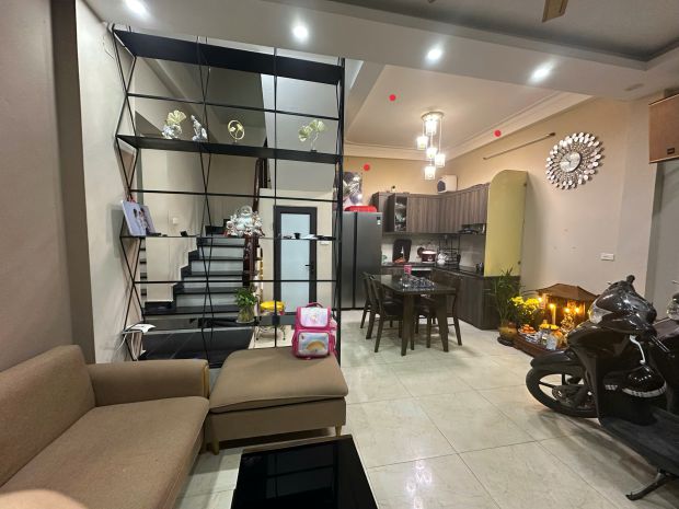 Bán nhà phúc lợi long biên dt 37m2 ô tô gần trẻ con đi học 7132417