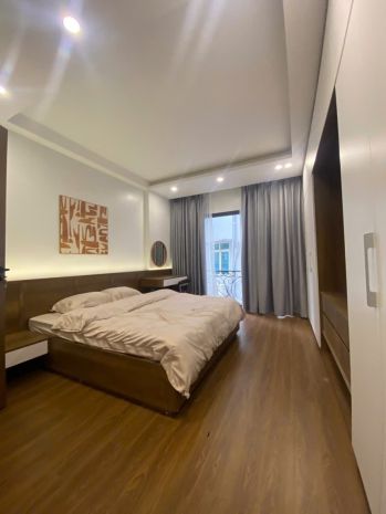 Bán nhà ngọc thụy  long biên - ô tô qua nhà  trước nhà có 7133994