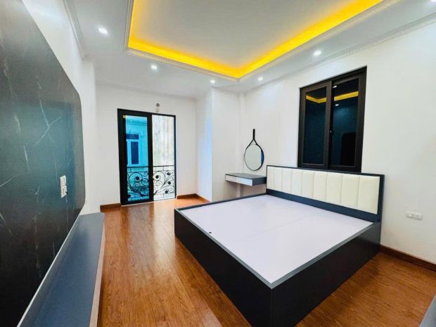 Víp hoàng hoa thám- 45m 6t nhỉnh 12 tỷ- nhà mới- thang 7134642