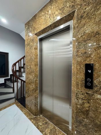 Víp hoàng hoa thám- 45m 6t nhỉnh 12 tỷ- nhà mới- thang 7134643