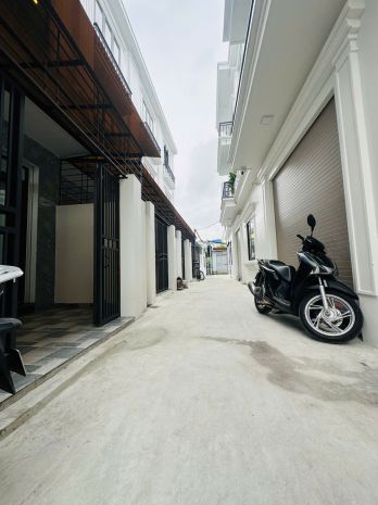 Bán nhà 3 tầng độc lập khung cột, sân cổng riêng tại đồng 7134812