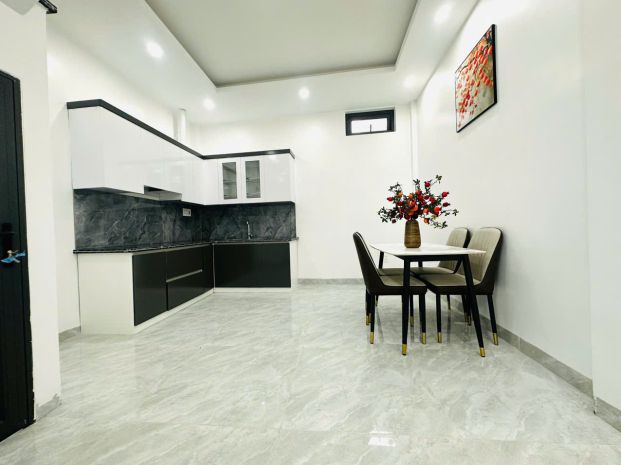 Bán nhà 3 tầng độc lập khung cột, sân cổng riêng tại đồng 7134819