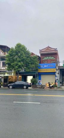 Cho thuê nhà cửa hàng kinh doanh tại mặt đường quốc lộ 10 - 7136788