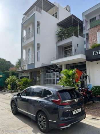 Cho thuê mặt bằng diện tích: 260m2 ngang 10m  sâu 25m 7137115