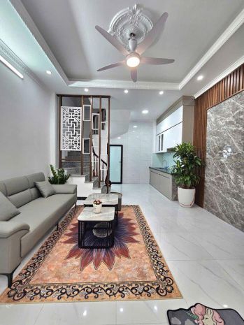 Nhỉnh 6 tỷ, hàng xóm vinhomes riverside 30m2, 5 tầng, ô tô 7138560