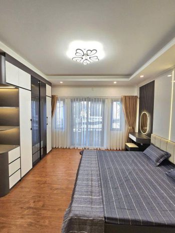 Nhỉnh 6 tỷ, hàng xóm vinhomes riverside 30m2, 5 tầng, ô tô 7138562