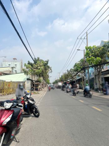 Nhà 3 tầng nh l 7m mặt tiền phạm thế hiển số lẻ p6q8. giá 7138621