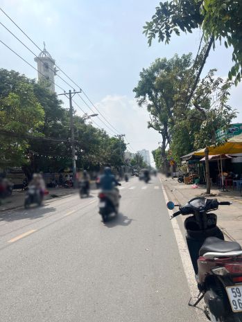 Nhà 3 tầng nh l 7m mặt tiền phạm thế hiển số lẻ p6q8. giá 7138622