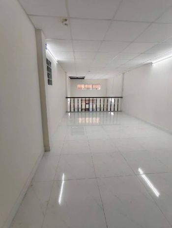 Hẻm xe hơi âu dương lân, nhà nở hậu, 3pn, shr hoàn công 7140003