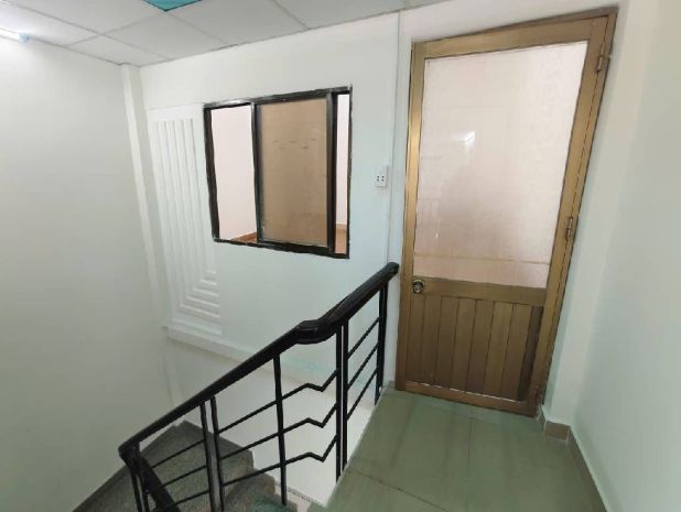 Hẻm xe hơi âu dương lân, nhà nở hậu, 3pn, shr hoàn công 7140005