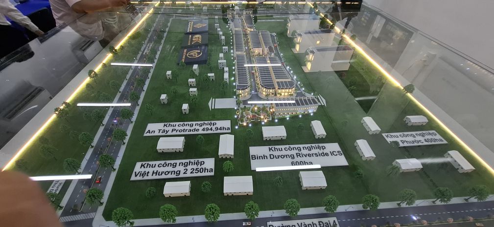 Nhà phố gia khải  mặt tiền hùng vương, đối diện kcn rạch 7140363