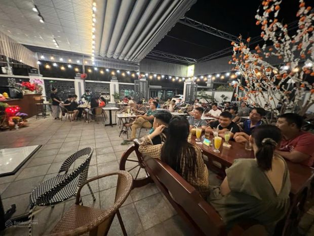 Hot hot hot - cần bán biệt thự mặt tiền đường siêu đẹp tại 7141751