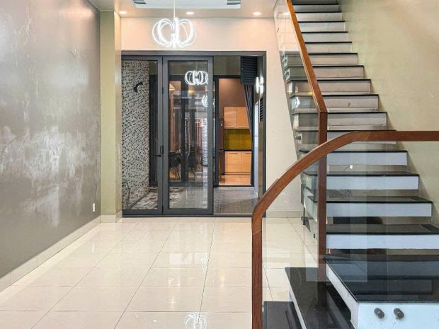 Bán nhà mới 3 tầng-quận 12-giáp tân bình- hẻm xe hơi 7143542