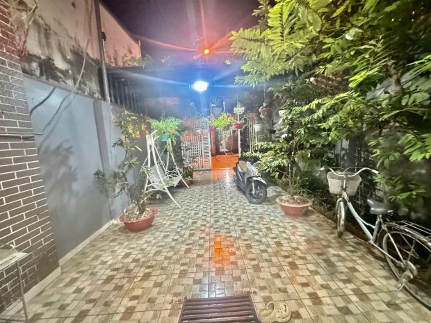 Bán nhà mặt tiền mai hắc đế phường 15 q8 , 144m2 , 
4 lầu, 7143550