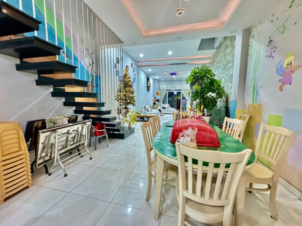 Bán nhà mặt tiền mai hắc đế phường 15 q8 , 144m2 , 
4 lầu, 7143551