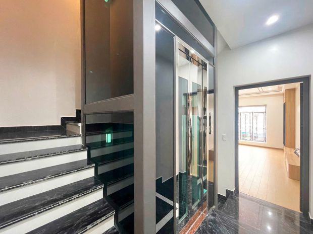 Cần bán nhà mới 5 tầng có thang máy  tuyến 2 lê hồng phong 7143636