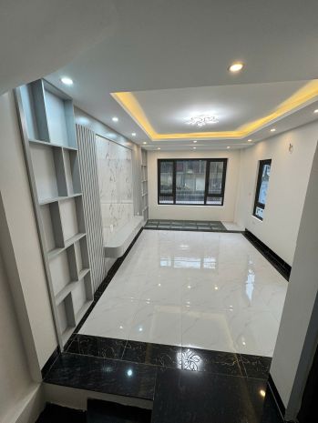 Cho thuê nhà ngõ rộng 373 ngọc hồi, 35m² x 5 tầng, 3 phòng 7143876