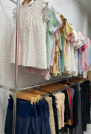 Sang shop đầm bầu thời trang  mặt tiền đường cách mạng 7146041