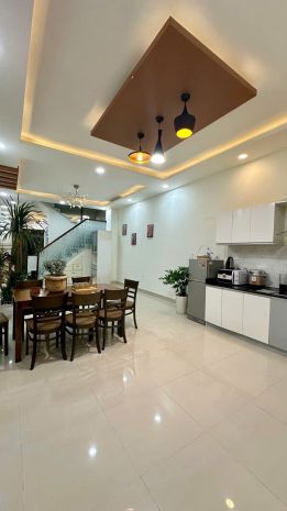 Cho thuê nhà nguyên căn mặt tiền phạm hồng thái p10 đà lạt 7147466