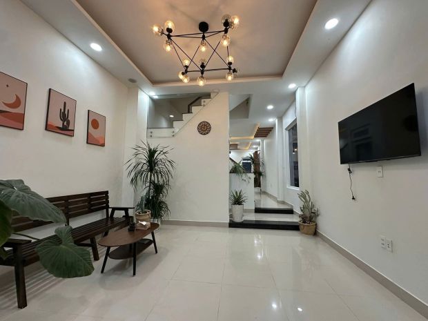 Cho thuê nhà nguyên căn mặt tiền phạm hồng thái p10 đà lạt 7147467