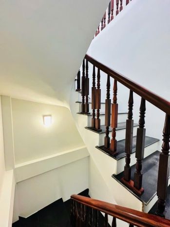 Hoàng hoa thám 52m x5 tầng 12 tỷ lô góc,ngõ rộng 3m nở hậu 7147750