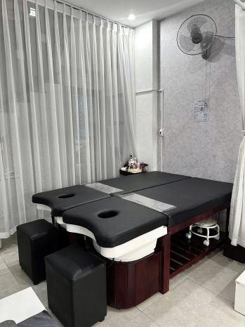 Có việc gia đình nên e cần sang quán nail gội, mặt bằng 7150318