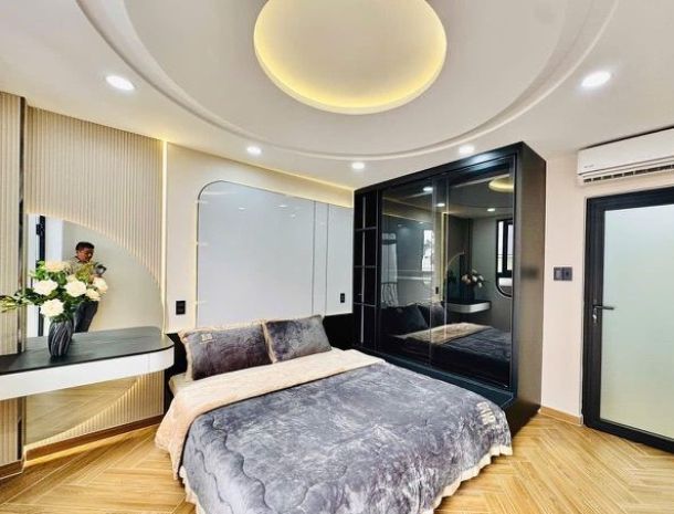 4 tầng 42m2 có 6 tỏi x lê hoàng phái phường 17 gò vấp tp. 7152484