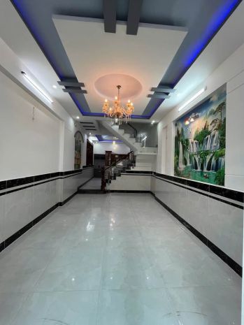 Bán nhà 4 tầng hẻm xe hơi  60m² nở hậu  gần chợ hiệp 7152778