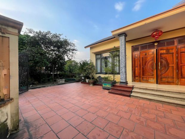 Bán đất tặng nhà đẹp trung tâm thị trấn bút sơn 7153831