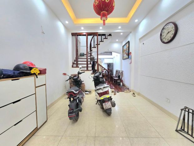 Bán nhà đẹp phố trích sài 40m2 6tầng mặt tiền 3.8m 13.3 tỷ 7157180