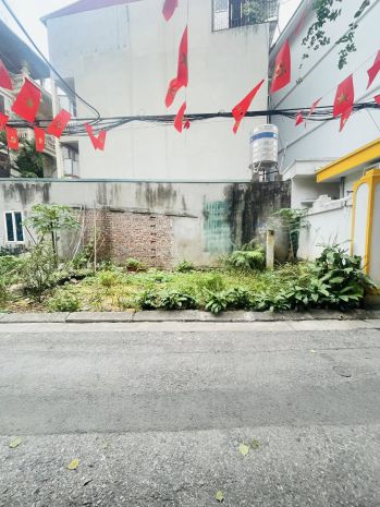 Chỉ 6.x tỷ - đất hiếm phố nguyễn văn cừ 30m2, mt6m, 7 chỗ 7157289