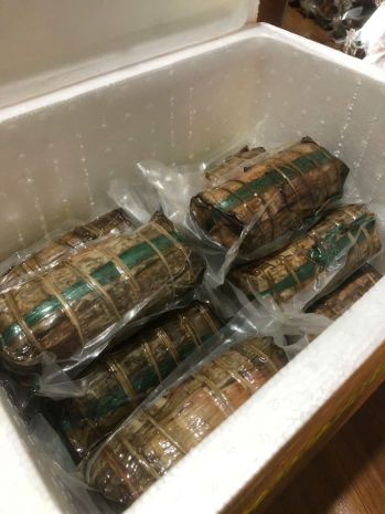 Nhà e chuyên bán bánh tét ngũ sắc trà cuôn đặc sản trà vinh 7161180