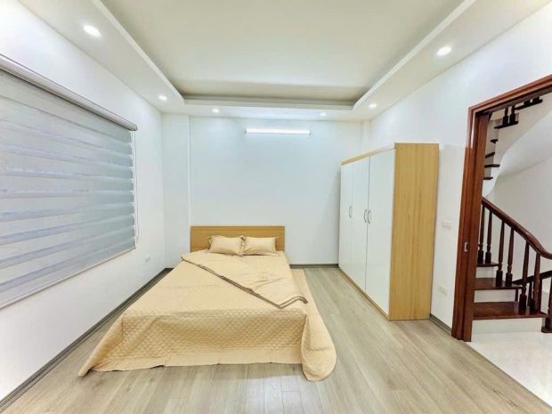 Hiếm,bán nhà ngọc thuỵ long biên,oto đỗ cổng,gần chợ, 7161584