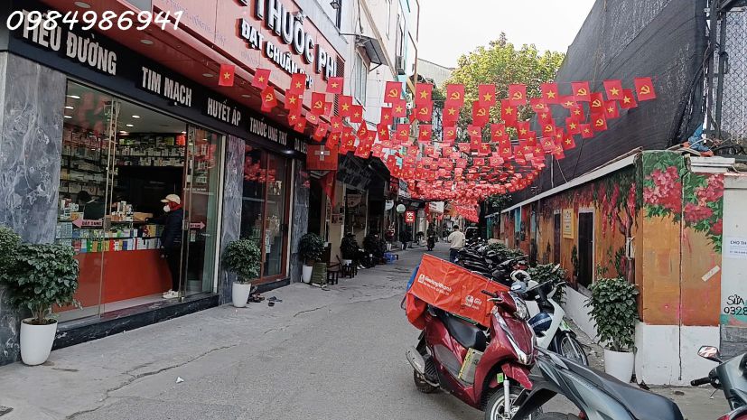 Hiếm nhà bán  - mặt ngõ  thai hà - ô tô đỗ cửa  13 phòng 7162680