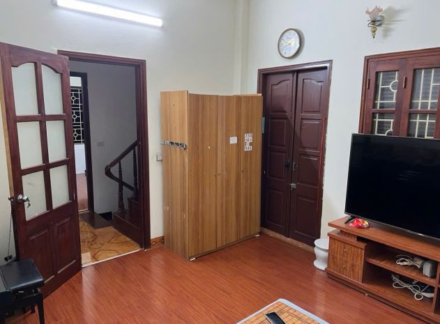 Cho thuê nhà ngõ quan hoa, 45m2 x 3 tầng, 3 ngủ, 11 triệu 7162839