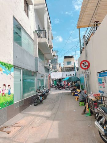 24328 phan đình phùng p 15 phú nhuận 
chính chủ bán 166m 7163237