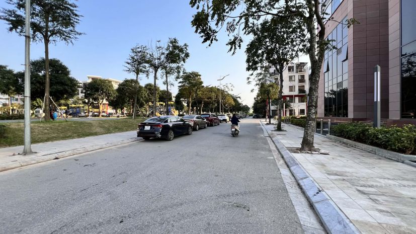 Liển kề khai sơn, lô góc, 3 thoáng, khu vực cực sầm uất, 7163318